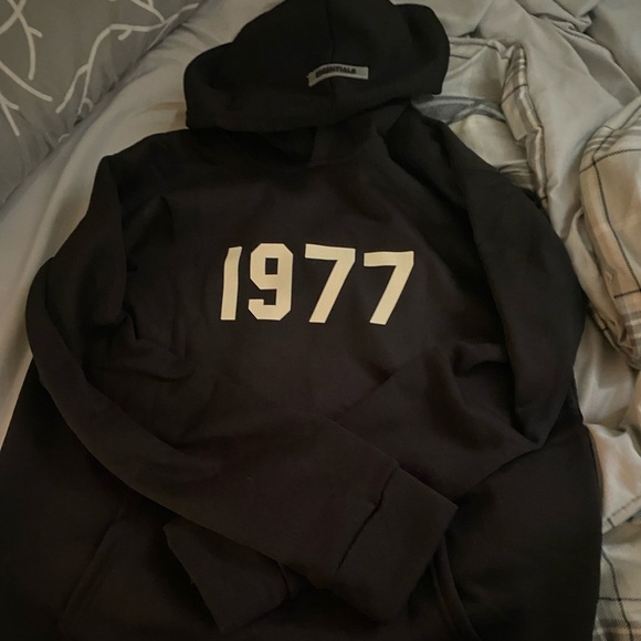 Essientials 1977 hoodie, color black, size L - Picture 2 of 2